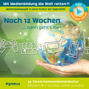 Reminder Forum Kommunikationskultur 2022 "Mit Medienbildung die Welt retten?!", Weltkugel auf Hand und verschiedene Medien