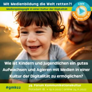 Forum Kommunikationskultur 2022 "Mit Medienbildung die Welt retten?!", lachendes Kind auf dem Arm eines lachenden Mannes