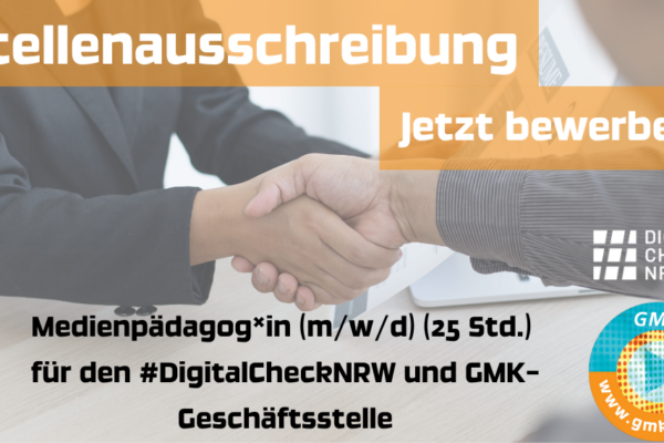 Stellenausschreibung Medienpädagog*in für den #DigitalcheckNRW und GMK-Geschäftsstelle; auf dem Bild schütteln sich zwei Menschen die Hände