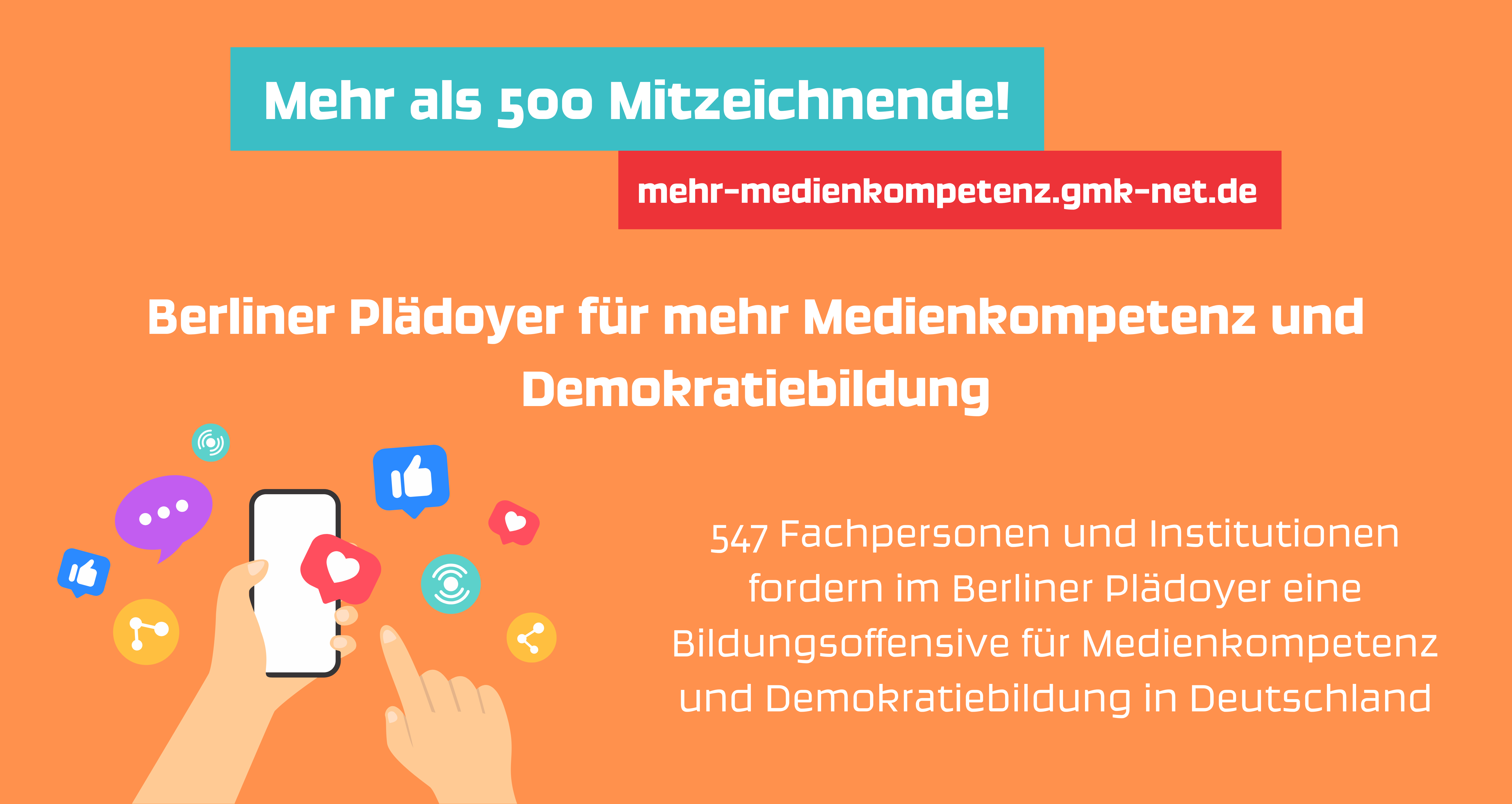 Berliner Plädoyer für mehr Medienkompetenz und Demokratiebildung; Hände mit Smartphone
