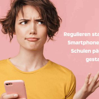 Frau mit Smartphone in der Hand