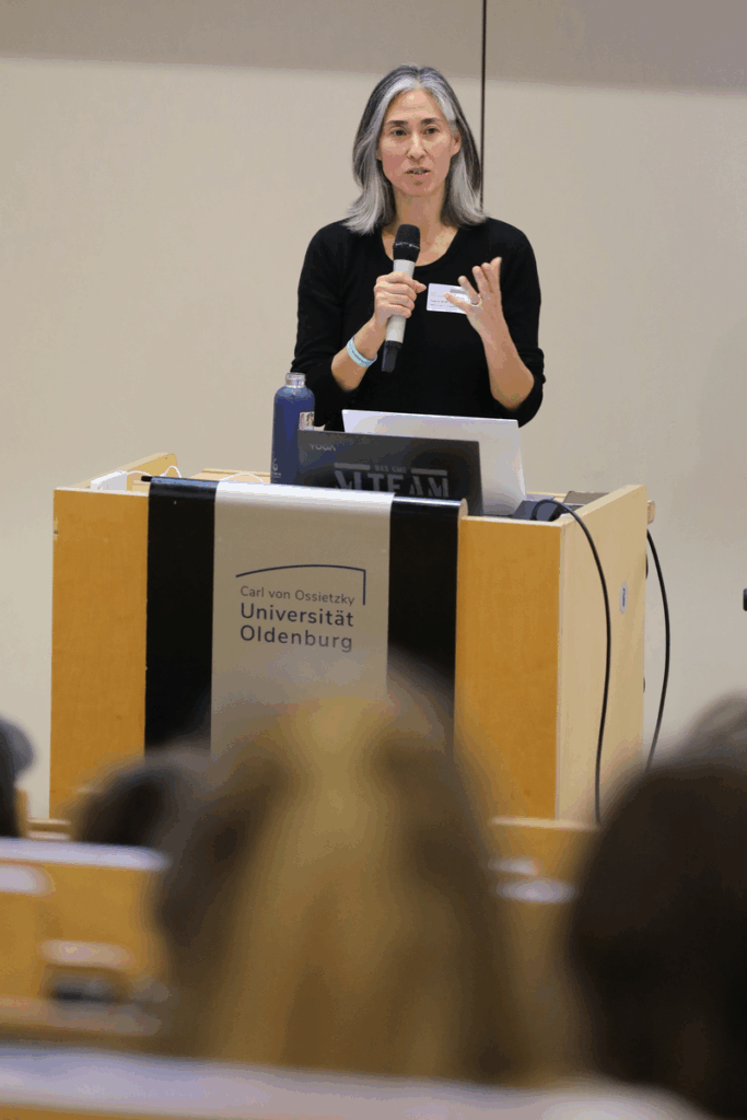 42. Forum Kommunikationskultur 2025 "Don’t Panic! Medienbildung für Mut und Resilienz in einer Welt im Umbruch" vom 14. bis 16. November in Oldenburg