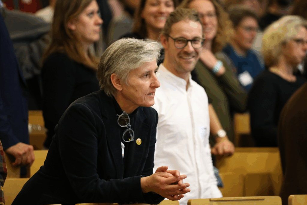 42. Forum Kommunikationskultur 2025 "Don’t Panic! Medienbildung für Mut und Resilienz in einer Welt im Umbruch" vom 14. bis 16. November in Oldenburg