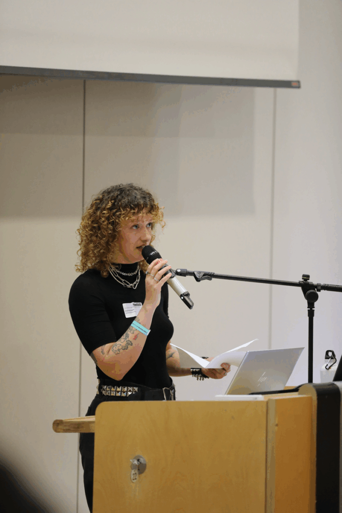 42. Forum Kommunikationskultur 2025 "Don’t Panic! Medienbildung für Mut und Resilienz in einer Welt im Umbruch" vom 14. bis 16. November in Oldenburg