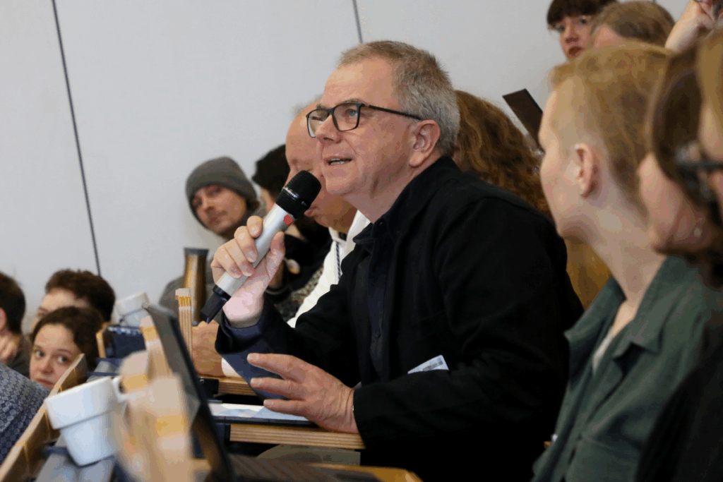 42. Forum Kommunikationskultur 2025 "Don’t Panic! Medienbildung für Mut und Resilienz in einer Welt im Umbruch" vom 14. bis 16. November in Oldenburg