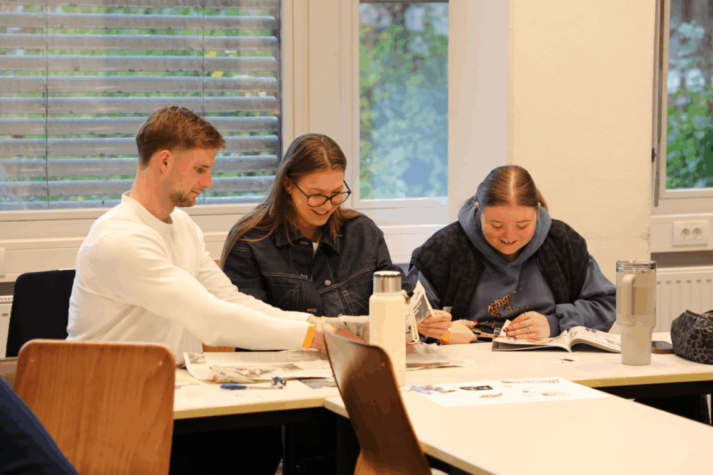 42. Forum Kommunikationskultur 2025 "Don’t Panic! Medienbildung für Mut und Resilienz in einer Welt im Umbruch" vom 14. bis 16. November in Oldenburg