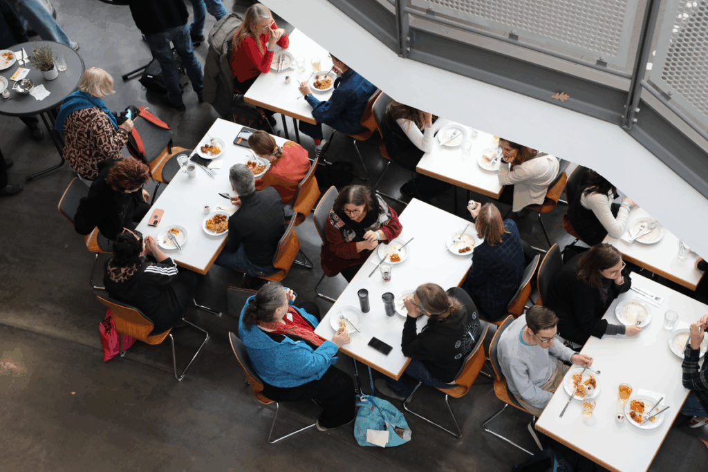 42. Forum Kommunikationskultur 2025 "Don’t Panic! Medienbildung für Mut und Resilienz in einer Welt im Umbruch" vom 14. bis 16. November in Oldenburg