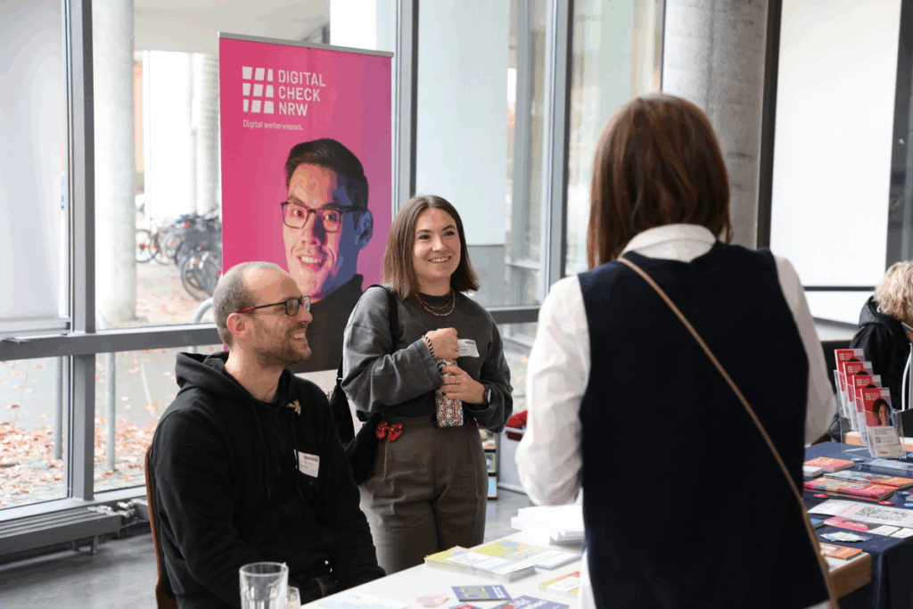 42. Forum Kommunikationskultur 2025 "Don’t Panic! Medienbildung für Mut und Resilienz in einer Welt im Umbruch" vom 14. bis 16. November in Oldenburg