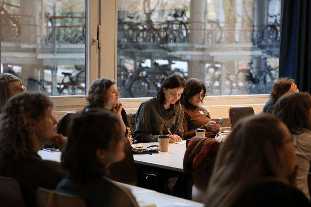 42. Forum Kommunikationskultur 2025 "Don’t Panic! Medienbildung für Mut und Resilienz in einer Welt im Umbruch" vom 14. bis 16. November in Oldenburg