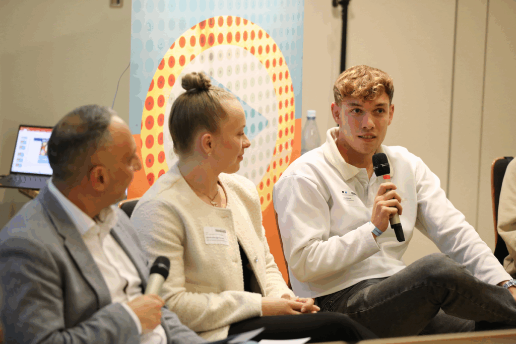 42. Forum Kommunikationskultur 2025 "Don’t Panic! Medienbildung für Mut und Resilienz in einer Welt im Umbruch" vom 14. bis 16. November in Oldenburg