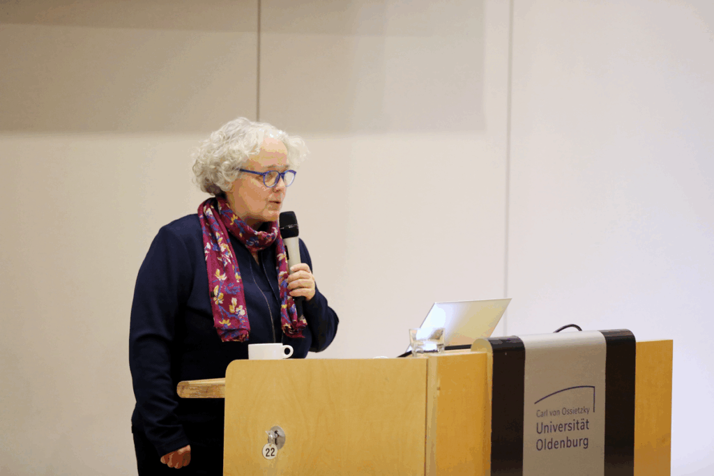 42. Forum Kommunikationskultur 2025 "Don’t Panic! Medienbildung für Mut und Resilienz in einer Welt im Umbruch" vom 14. bis 16. November in Oldenburg