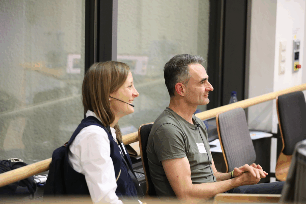 42. Forum Kommunikationskultur 2025 "Don’t Panic! Medienbildung für Mut und Resilienz in einer Welt im Umbruch" vom 14. bis 16. November in Oldenburg