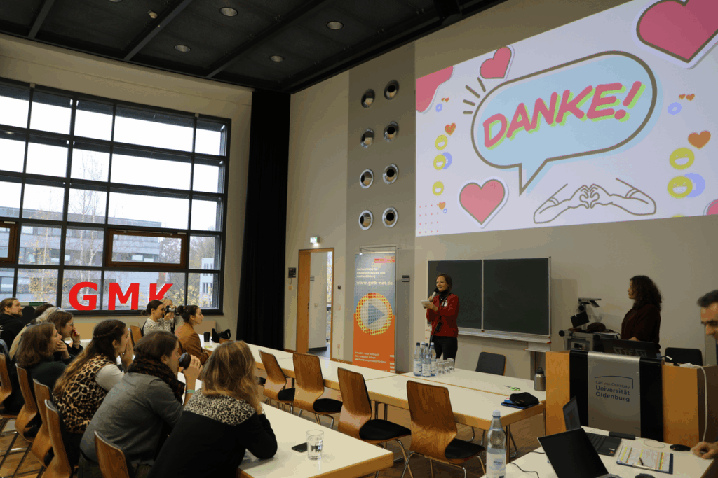 42. Forum Kommunikationskultur 2025 "Don’t Panic! Medienbildung für Mut und Resilienz in einer Welt im Umbruch" vom 14. bis 16. November in Oldenburg